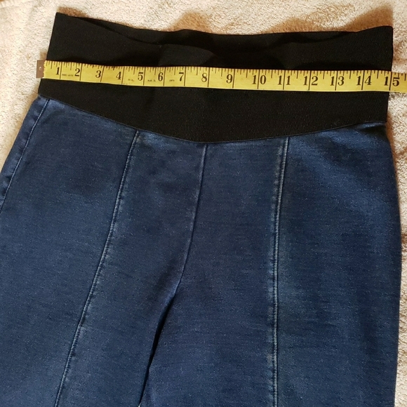 Peter Nygard Women's Straight Leg Jeans in Navy - Picture 6 of 10